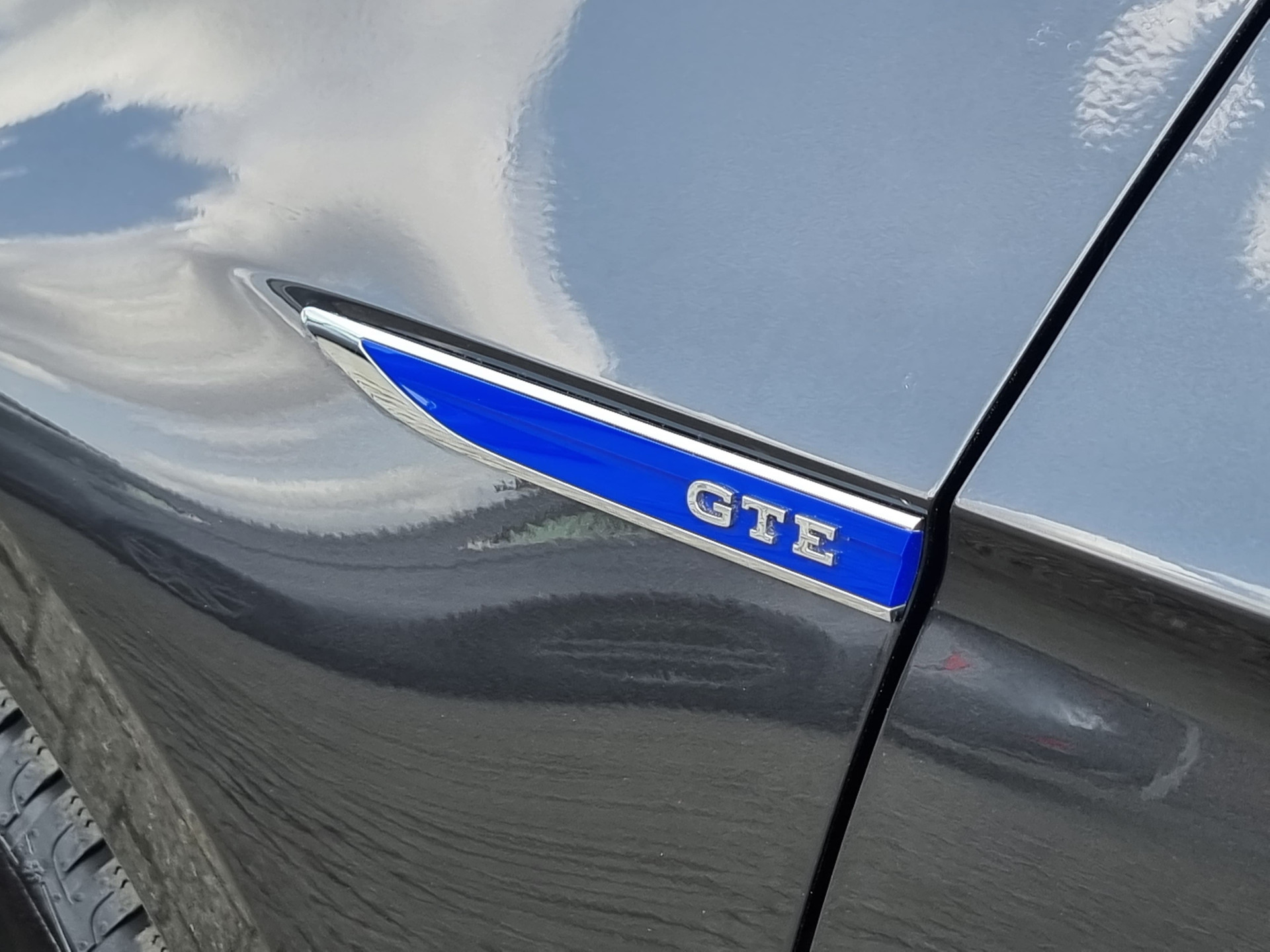 46475178-15.jpg